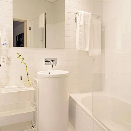 Apartment Near Sao Bento Station *